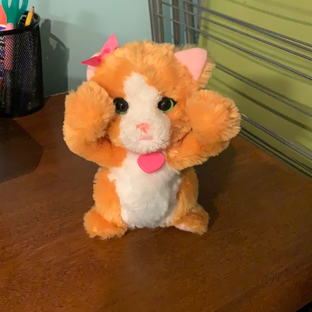 Furreal cat!